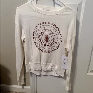 Spirtiual gangster White Graphic Long Sleeve Top nwt size small